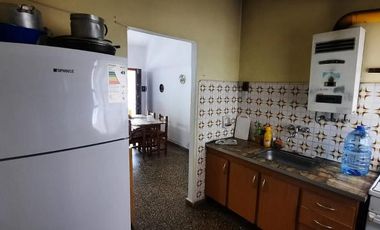 Casa en venta - 4 Dormitorios 3 Baños - Cochera - 292Mts2 - Mar del Tuyú
