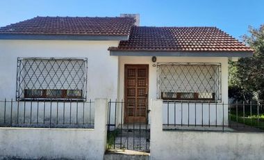 Casa en venta - 4 Dormitorios 3 Baños - Cochera - 292Mts2 - Mar del Tuyú