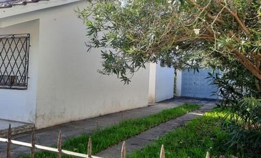 Casa en venta - 4 Dormitorios 3 Baños - Cochera - 292Mts2 - Mar del Tuyú