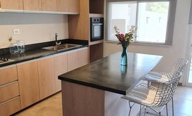 Casa Duplex Amoblada en Alquiler-  La Calandria zona sur