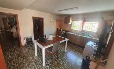 Casa en venta - 3 Dormitorios 1 Baño - 850Mts2 - Tupungato