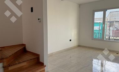 En Venta, Duplex de 2 Dormitorios, Bº La Casona II, Plottier