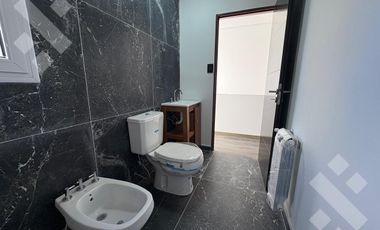 En Venta, Duplex de 2 Dormitorios, Bº La Casona II, Plottier