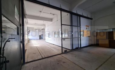 ALQUILER Galpón   Oficinas con 10200 m2 cub en 5 plantas  Valentin Alsina