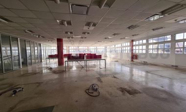 ALQUILER Galpón   Oficinas con 10200 m2 cub en 5 plantas  Valentin Alsina