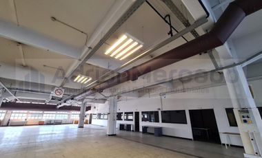 ALQUILER Galpón   Oficinas con 10200 m2 cub en 5 plantas  Valentin Alsina
