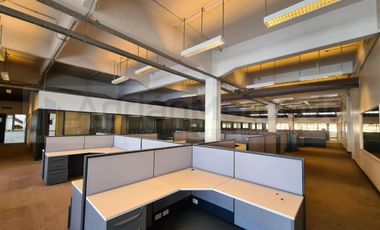 ALQUILER Galpón   Oficinas con 10200 m2 cub en 5 plantas  Valentin Alsina