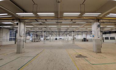 ALQUILER Galpón   Oficinas con 10200 m2 cub en 5 plantas  Valentin Alsina