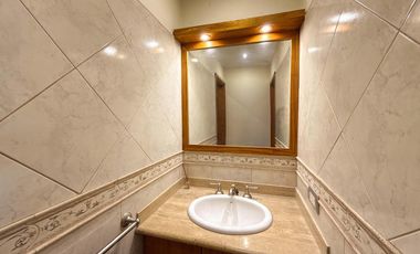 Casa en venta - 4 Dormitorios 2 Baños - Gorina