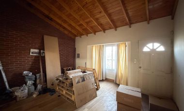 Casa en venta - 4 Dormitorios 2 Baños - Gorina