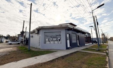 Casa en venta - 4 Dormitorios 2 Baños - Gorina