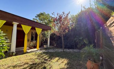 Casa en venta - 2 Dormitorios 1 Baño - City Bell