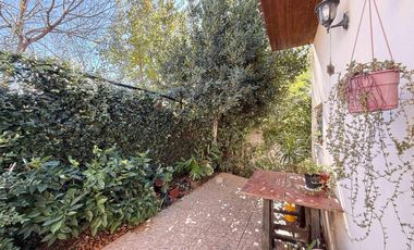 Casa en venta - 2 Dormitorios 1 Baño - City Bell