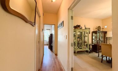 Casa en venta - 2 Dormitorios 1 Baño - City Bell