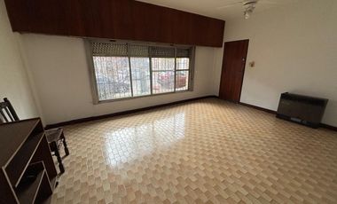 PH con gran jardín, pileta. Olivos