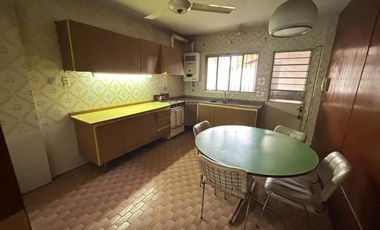 PH con gran jardín, pileta. Olivos