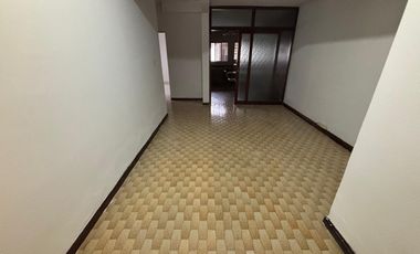 PH con gran jardín, pileta. Olivos