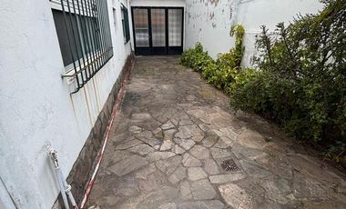 PH con gran jardín, pileta. Olivos