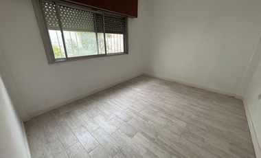 PH con gran jardín, pileta. Olivos