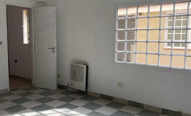 Casa en venta - 3 Dormitorios 2 Baños - Pablo Nogues