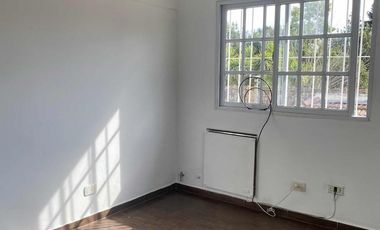 Casa en venta - 3 Dormitorios 2 Baños - Pablo Nogues