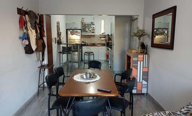 Casa en venta - 4 Dormitorios 2 Baños - Cochera - 359Mts2 - Villa Elvira