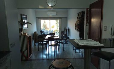 Casa en venta - 4 Dormitorios 2 Baños - Cochera - 359Mts2 - Villa Elvira