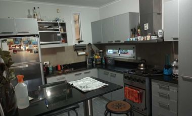 Casa en venta - 4 Dormitorios 2 Baños - Cochera - 359Mts2 - Villa Elvira