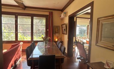 Casa en alquiler de 8 ambientes en La Lucila