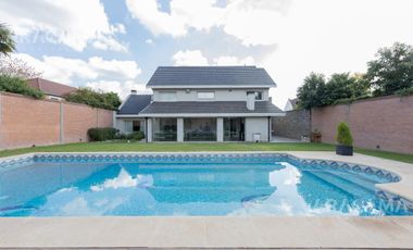 Casa en venta de 7 ambientes - Monte Grande