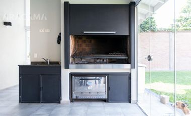 Casa en venta de 7 ambientes - Monte Grande