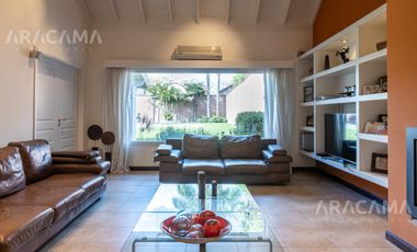 Casa en venta de 7 ambientes - Monte Grande