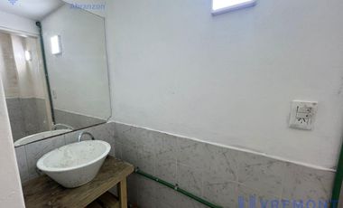 Perón al 4200 Local comercial en alquiler cercania Hospital Italiano Almagro