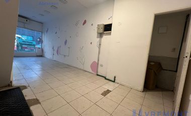 Perón al 4200 Local comercial en alquiler cercania Hospital Italiano Almagro