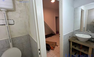 Perón al 4200 Local comercial en alquiler cercania Hospital Italiano Almagro