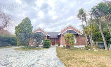 CASA en VENTA en Echeverria del Lago - Canning