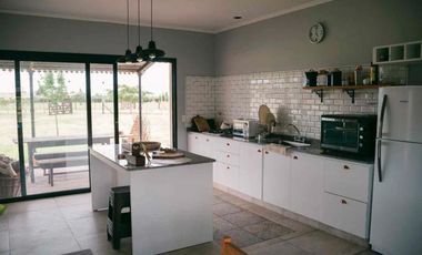 Quinta en venta - 2 Dormitorios 3 Baños - Alsina