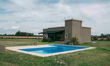 Quinta en venta - 2 Dormitorios 3 Baños - Alsina