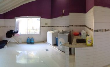 Casa en venta - 4 Dormitorios 4 Baños - 2.570Mts2 - La Reja