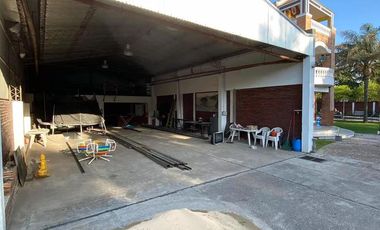 Casa en venta - 4 Dormitorios 4 Baños - 2.570Mts2 - La Reja