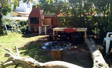 Casa en venta - 4 Dormitorios 2 Baños - 353Mts2 - Mar del Tuyú