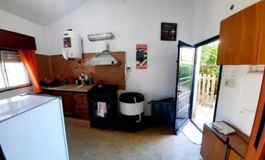 Casa en venta - 4 Dormitorios 2 Baños - 353Mts2 - Mar del Tuyú