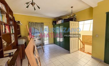 CASA 6 AMBIENTES, C/ COCHERA, DEPENDENCIA, TERRAZA Y PLAYROOM - AGRONOMIA