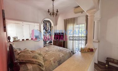 CASA 6 AMBIENTES, C/ COCHERA, DEPENDENCIA, TERRAZA Y PLAYROOM - AGRONOMIA