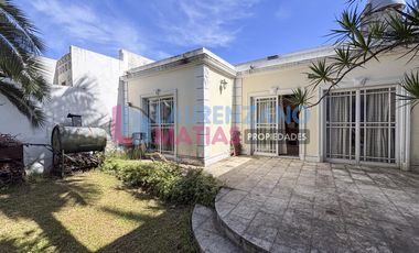 CASA 6 AMBIENTES, C/ COCHERA, DEPENDENCIA, TERRAZA Y PLAYROOM - AGRONOMIA