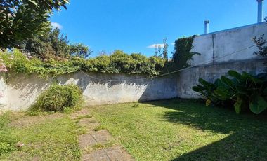 Casa en venta - 2 Dormitorios 1 Baño - Cochera - 450Mts2 - Mar del Plata