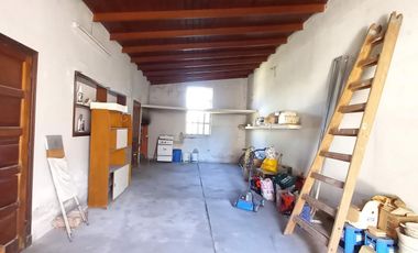 Casa en venta - 2 Dormitorios 1 Baño - Cochera - 450Mts2 - Mar del Plata