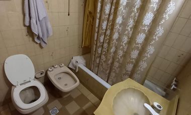 Casa en venta - 2 Dormitorios 1 Baño - Cochera - 450Mts2 - Mar del Plata