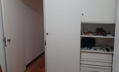 Piso al frente muy buena luz.