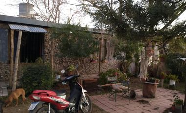 Casa en venta - 3 Dormitorios 1 Baño - Villa Allende